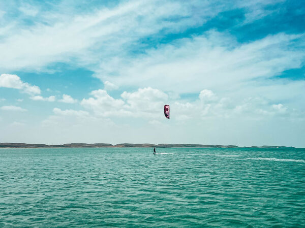 Kitesurfista-Punta-Gallinas-